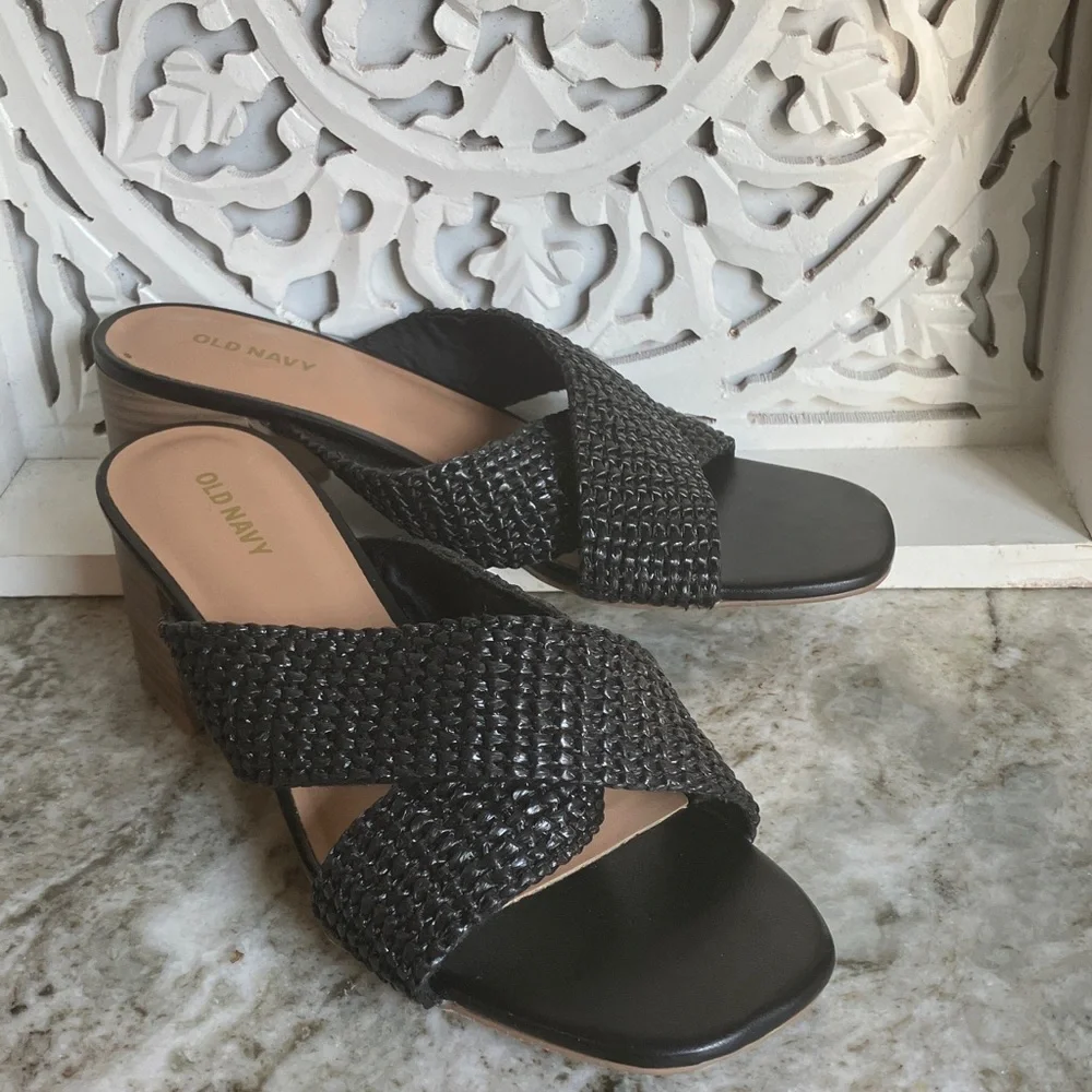 Old Navy Square-Toe Braided Straw Cross-Strap Mule Sandals Black Sz8